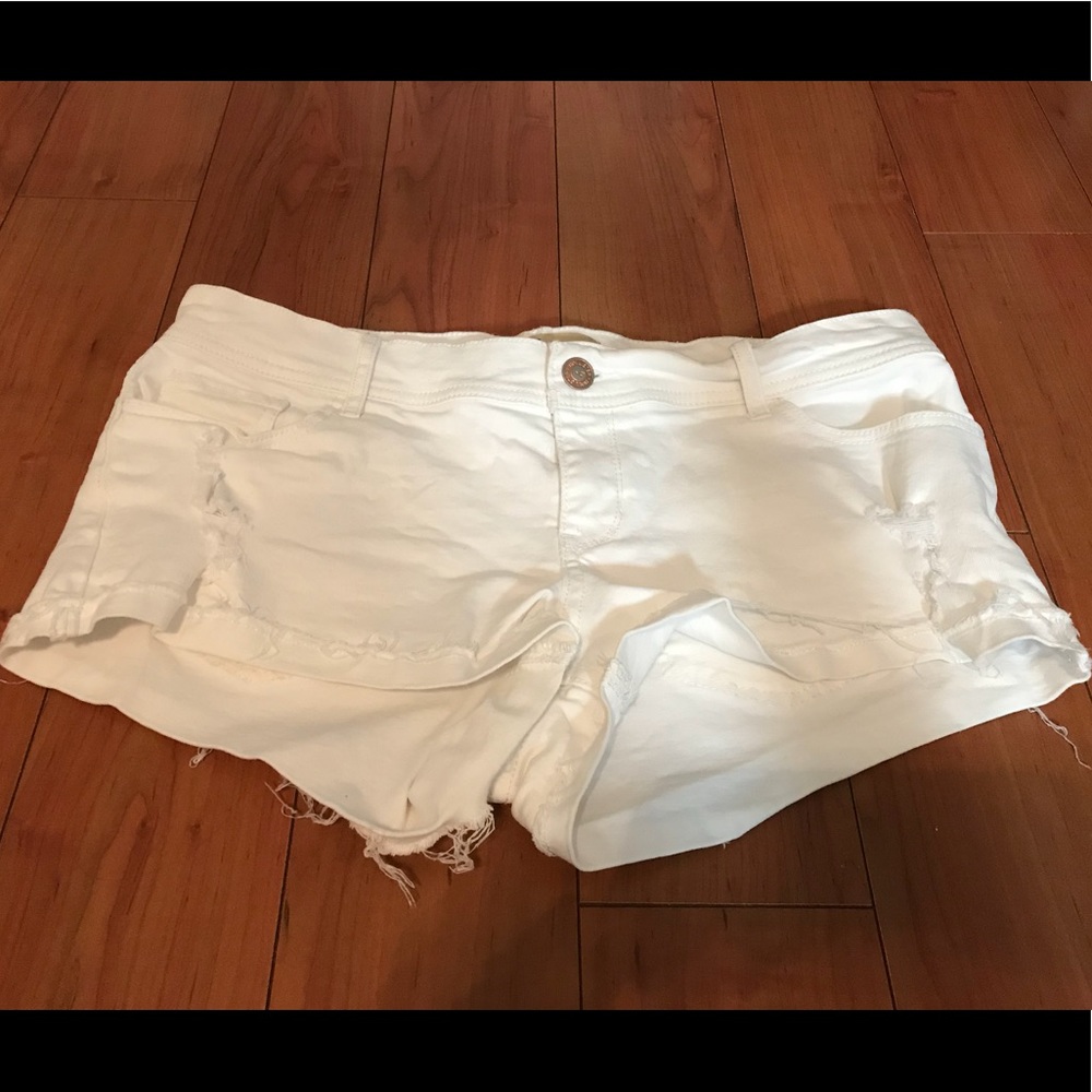 HOLLISTER Low rise white shorts